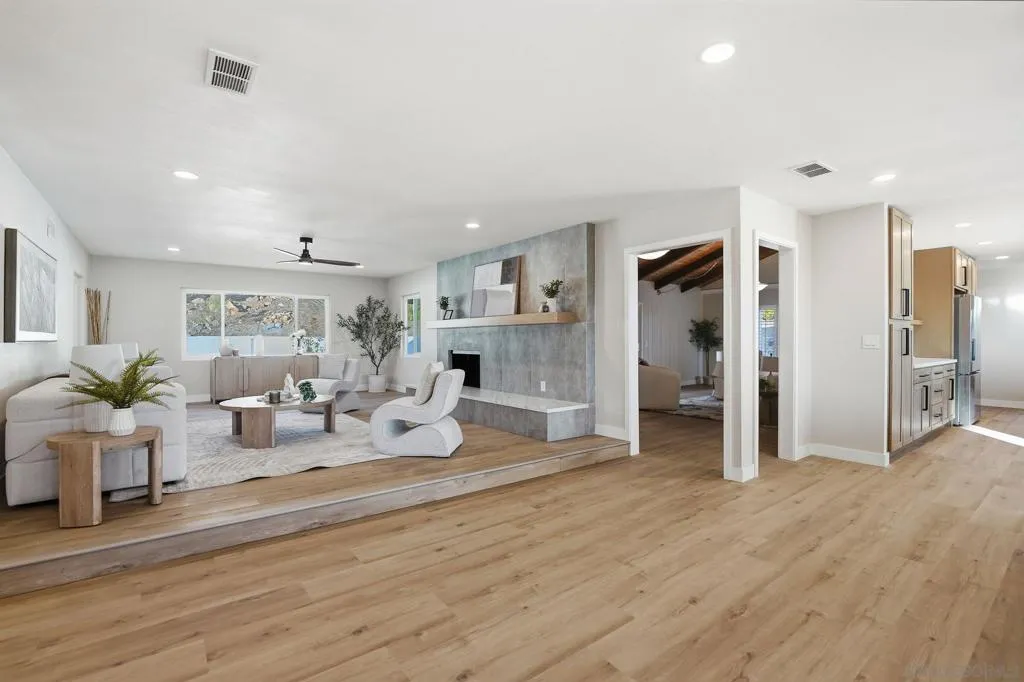 4177 Conrad Dr, Spring Valley, California 91977 home-pic-1