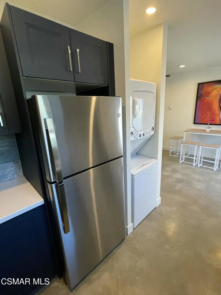 39 W Simpson Street, Ventura, California 93001 home-pic-17
