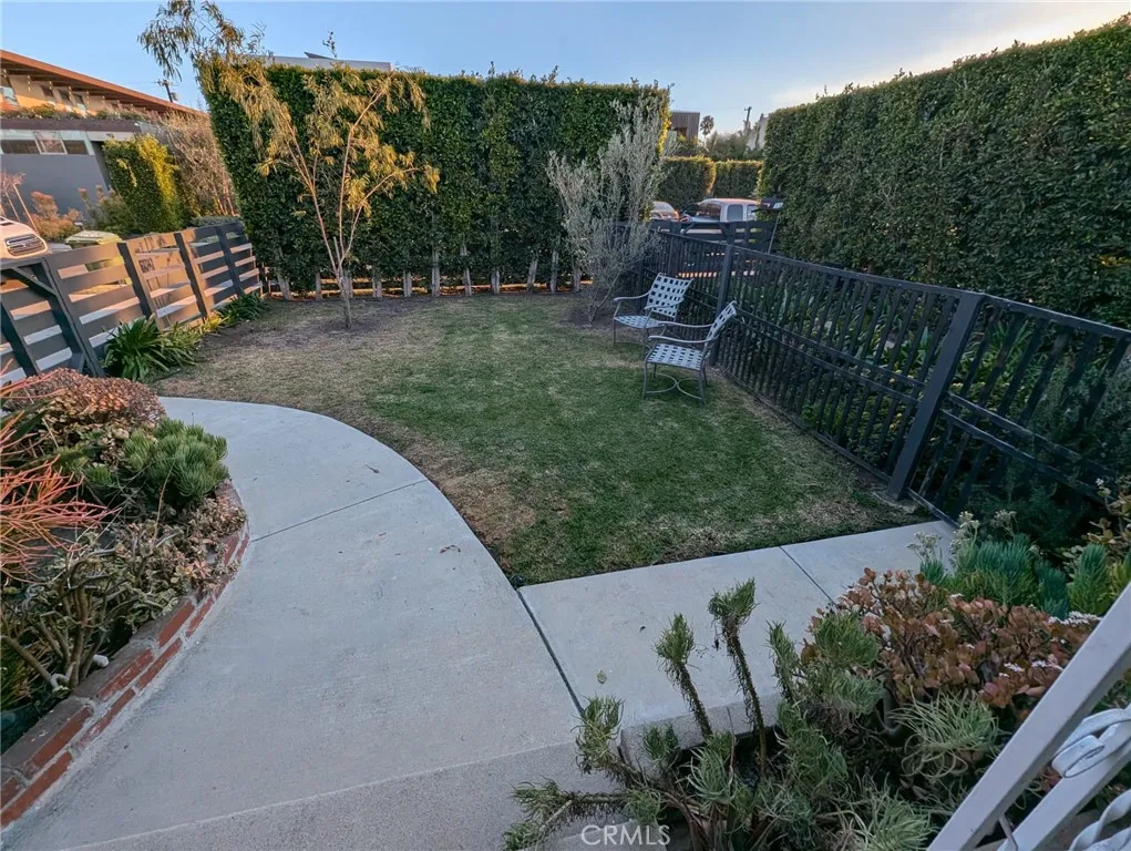 1339 Appleton Way, Venice, California 90291 home-pic-13