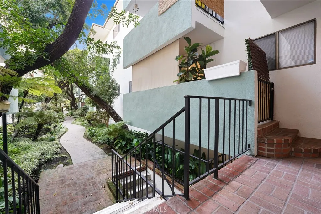 5000 S Centinela 101, Los Angeles, California 90066 home-pic-17