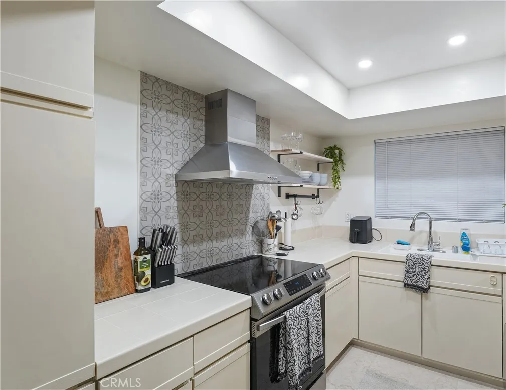 5000 S Centinela 101, Los Angeles, California 90066 home-pic-4