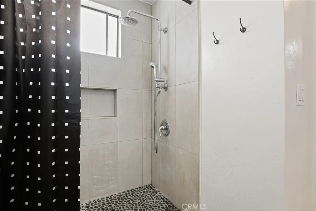 5000 S Centinela 101, Los Angeles, California 90066 home-pic-10