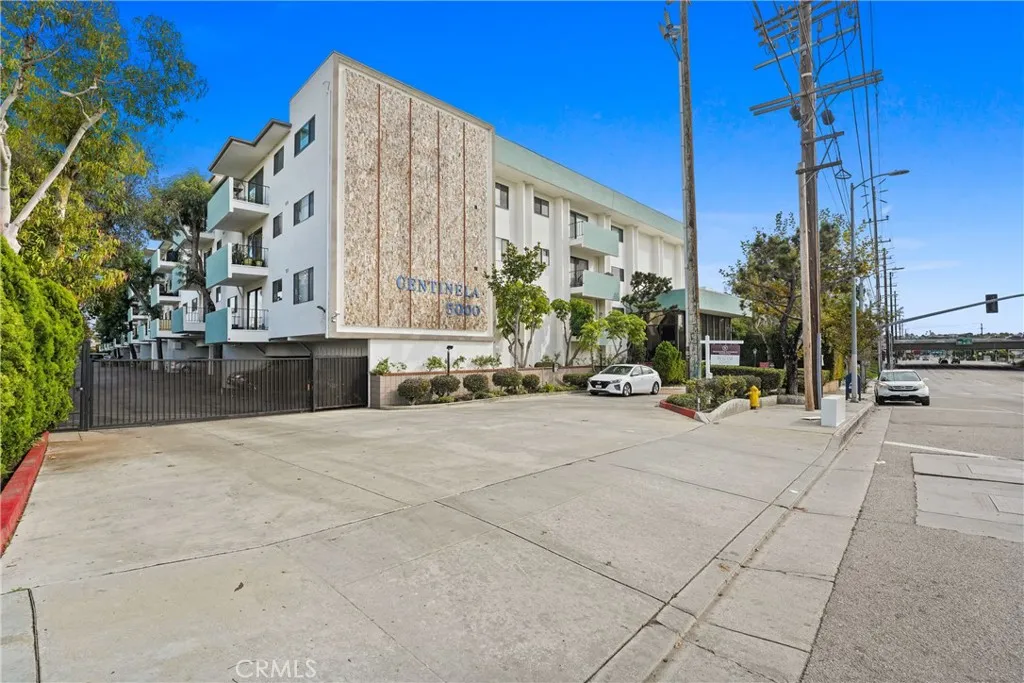 5000 S Centinela 101, Los Angeles, California 90066 home-pic-3