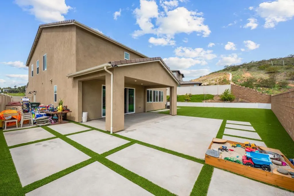 916 Lindbergh Drive, San Marcos, California 92069 home-pic-30