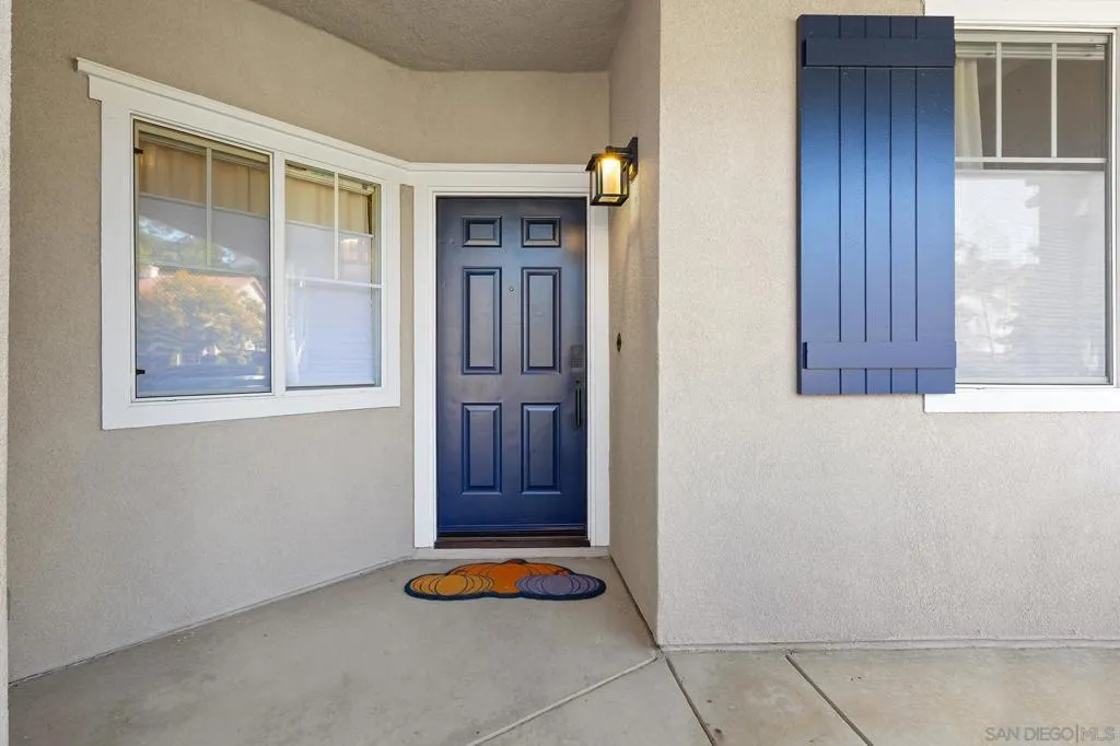 33451 Victoria Ct, Temecula, California 92592 home-pic-4