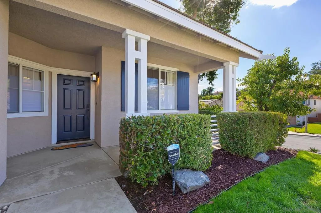 33451 Victoria Ct, Temecula, California 92592 home-pic-3