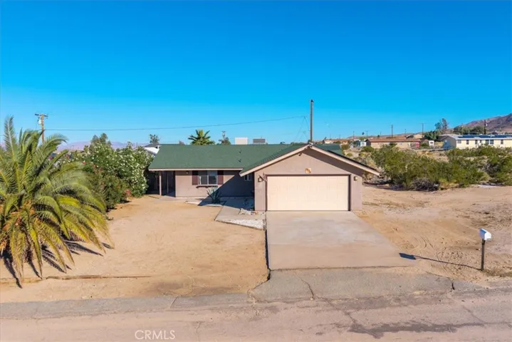 7429 Maude Adams, 29 Palms, California 92277