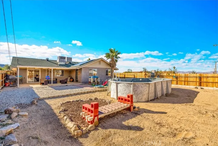 7429 Maude Adams, 29 Palms, California 92277