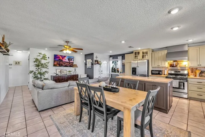 7429 Maude Adams, 29 Palms, California 92277