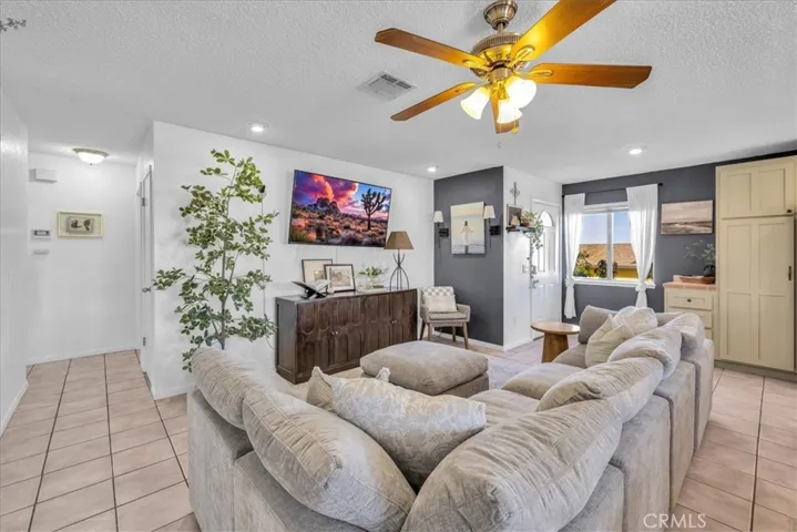 7429 Maude Adams, 29 Palms, California 92277