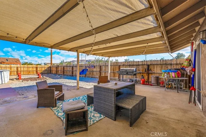 7429 Maude Adams, 29 Palms, California 92277