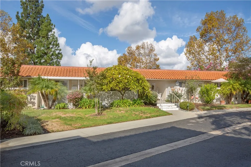 815 Via Alhambra G, Laguna Woods, California 92637 home-pic-1
