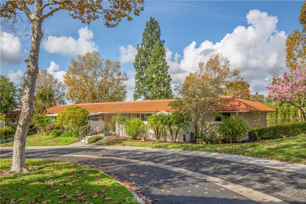 815 Via Alhambra G, Laguna Woods, California 92637 home-pic-0