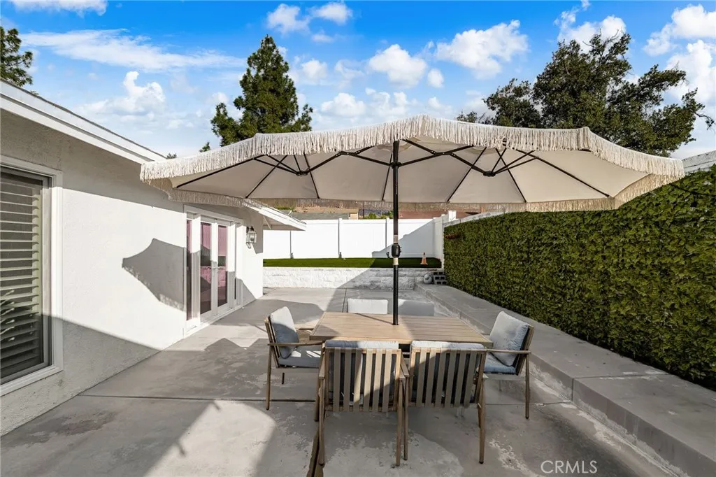 736 Apache Trail, Riverside, California 92507 home-pic-28