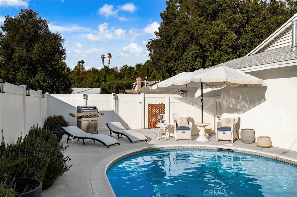736 Apache Trail, Riverside, California 92507 home-pic-25
