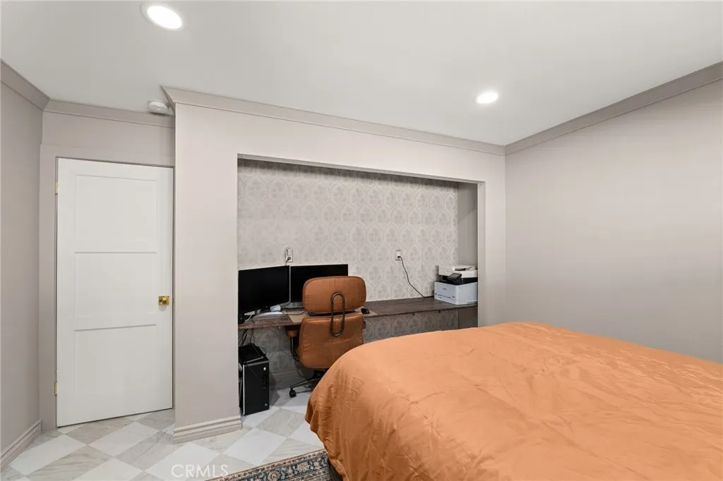 736 Apache Trail, Riverside, California 92507 home-pic-21