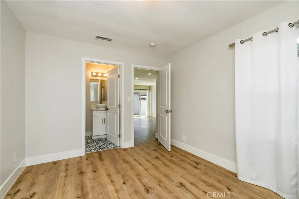 6714 Amigo, Reseda, California 91335 home-pic-17