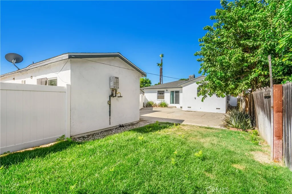 6714 Amigo, Reseda, California 91335 home-pic-2