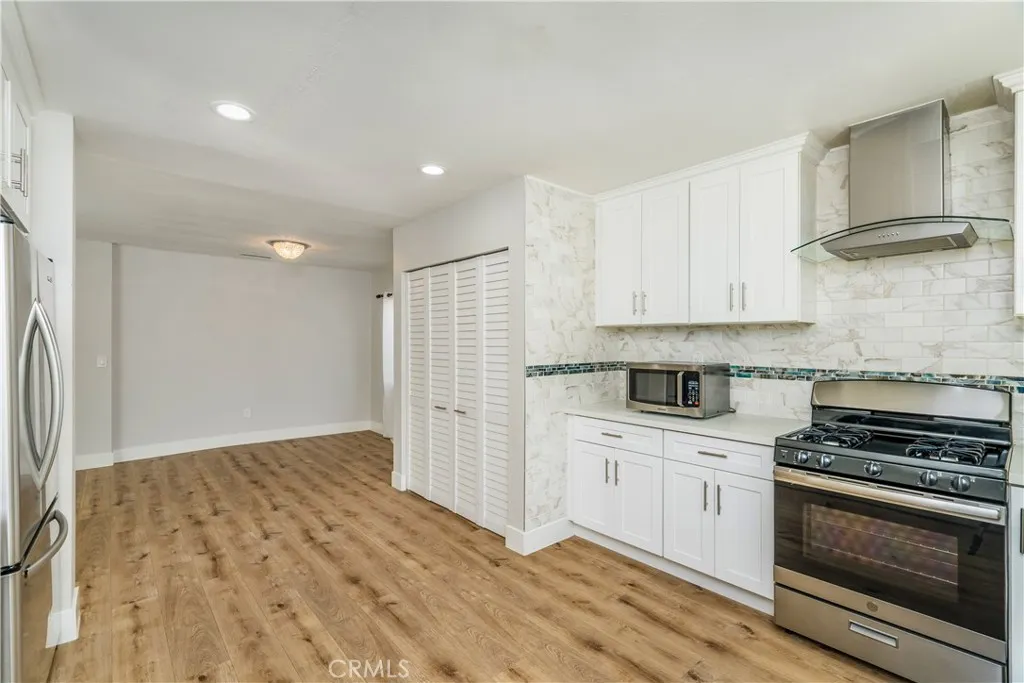 6714 Amigo, Reseda, California 91335 home-pic-15