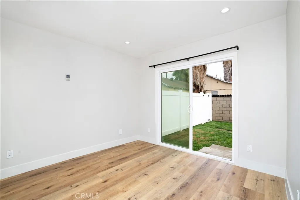 6714 Amigo, Reseda, California 91335 home-pic-32