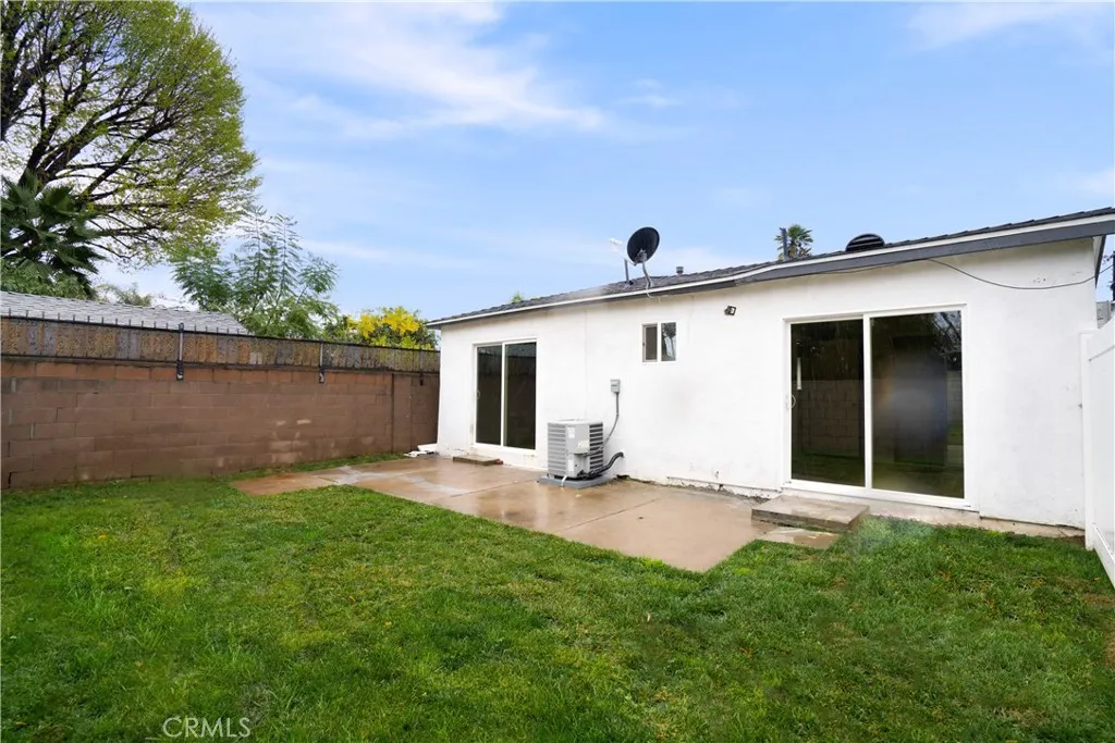 6714 Amigo, Reseda, California 91335 home-pic-21