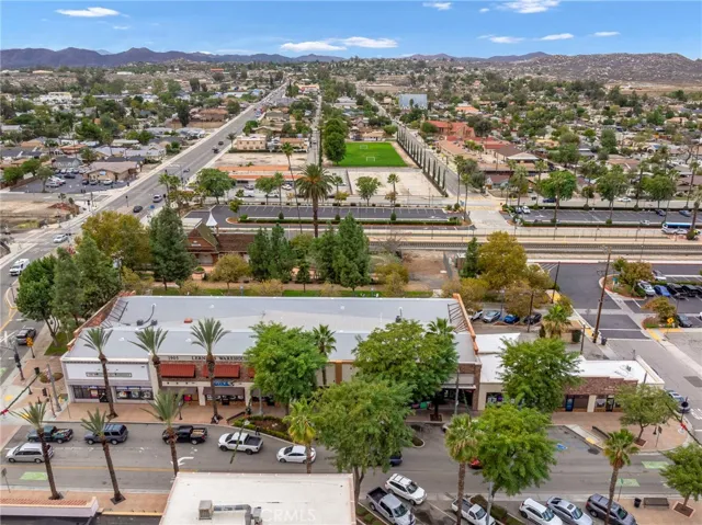 318 S D, Perris, California 92570