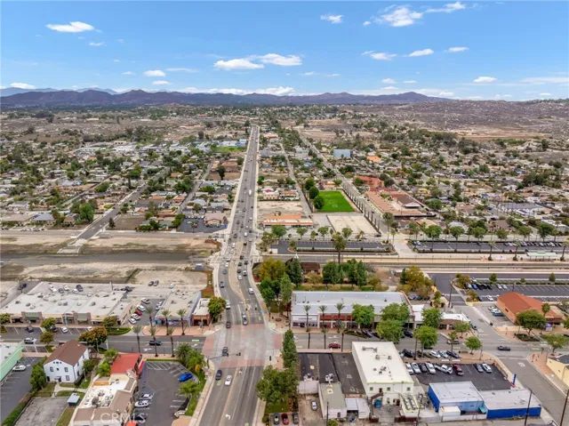 318 S D, Perris, California 92570