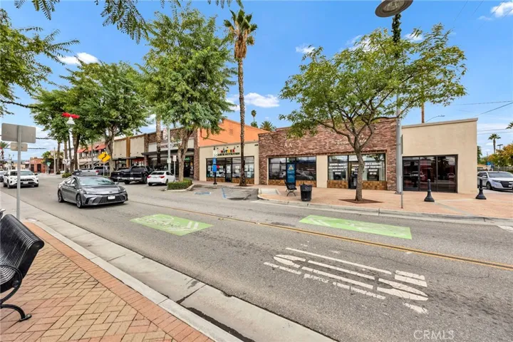 318 S D, Perris, California 92570