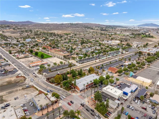 318 S D, Perris, California 92570