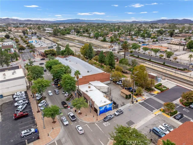 318 S D, Perris, California 92570