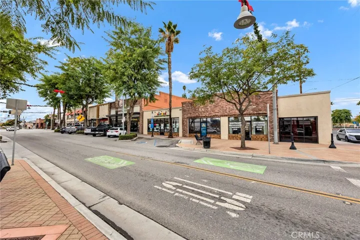 318 S D, Perris, California 92570