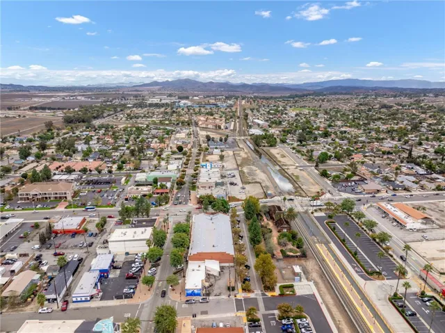318 S D, Perris, California 92570