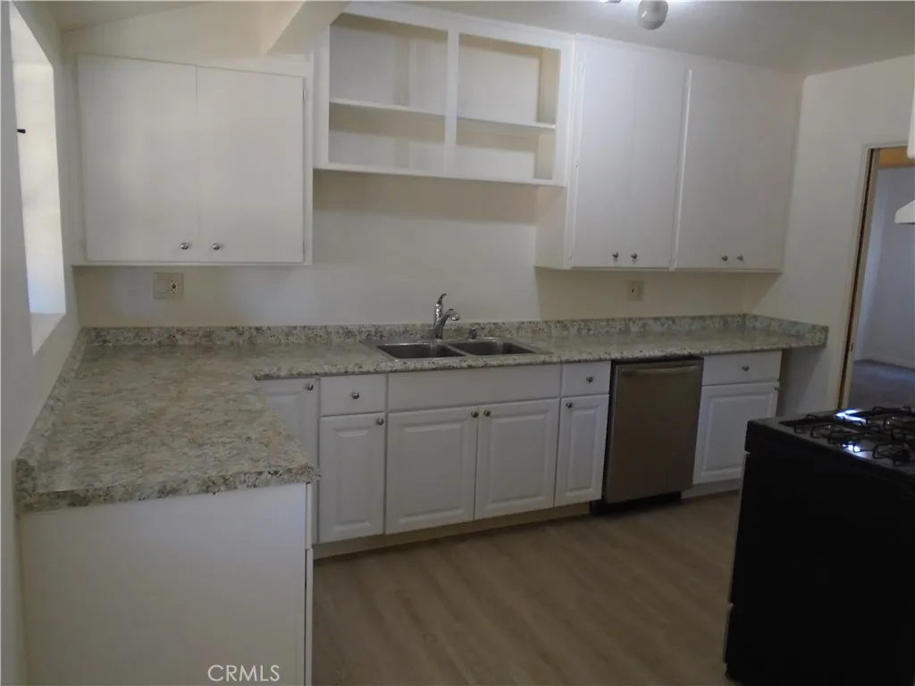 1423 Jenner Street W, Lancaster, California 93534 home-pic-7