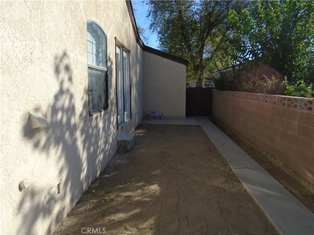 1423 Jenner Street W, Lancaster, California 93534 home-pic-19