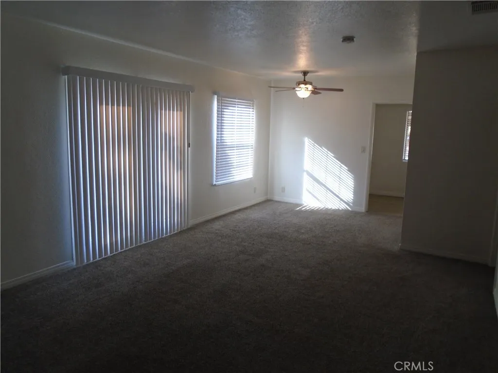 1423 Jenner Street W, Lancaster, California 93534 home-pic-2