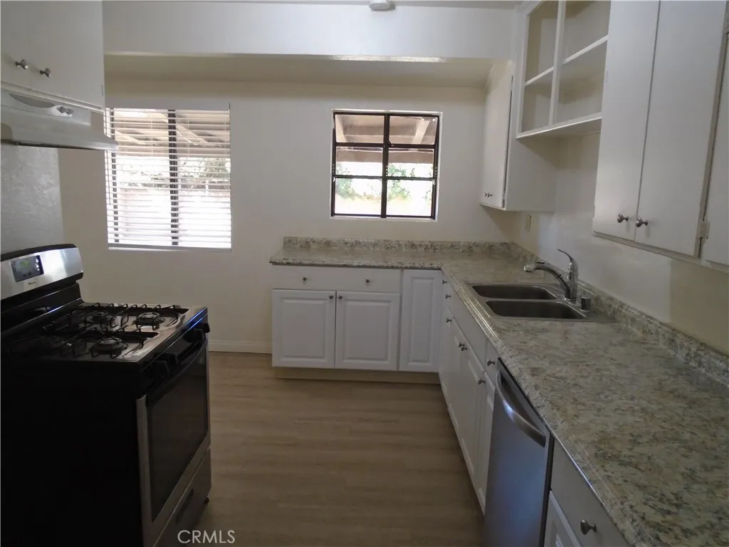 1423 Jenner Street W, Lancaster, California 93534 home-pic-8