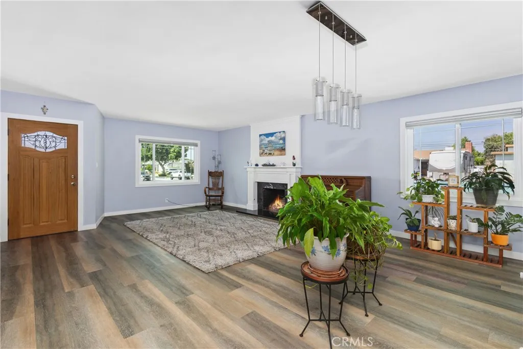6103 Wolfe St, Lakewood, California 90713 home-pic-6