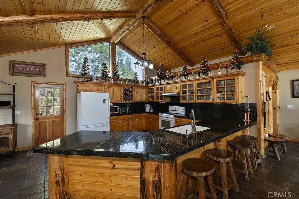 340 Stoney Creek, Big Bear Lake, California 92315 home-pic-16
