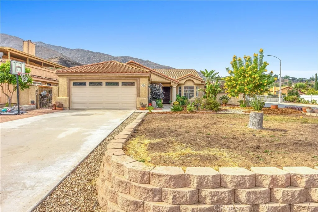 2201 Canyon, Colton, California 92324 home-pic-6
