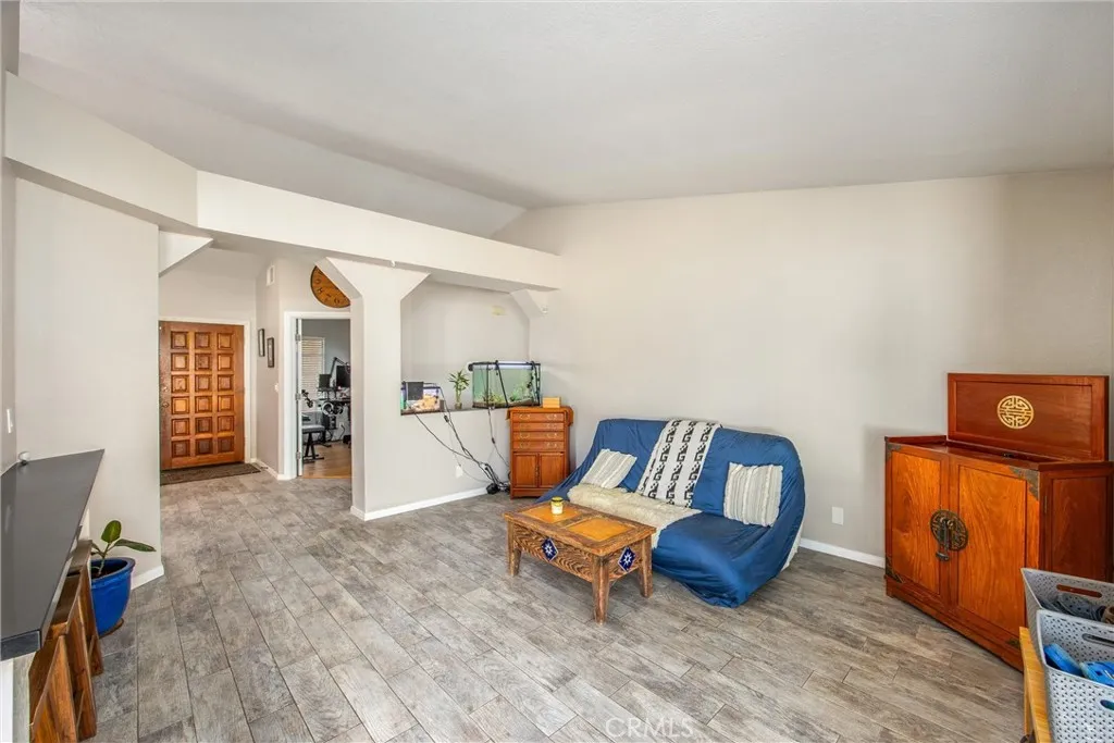 2201 Canyon, Colton, California 92324 home-pic-14