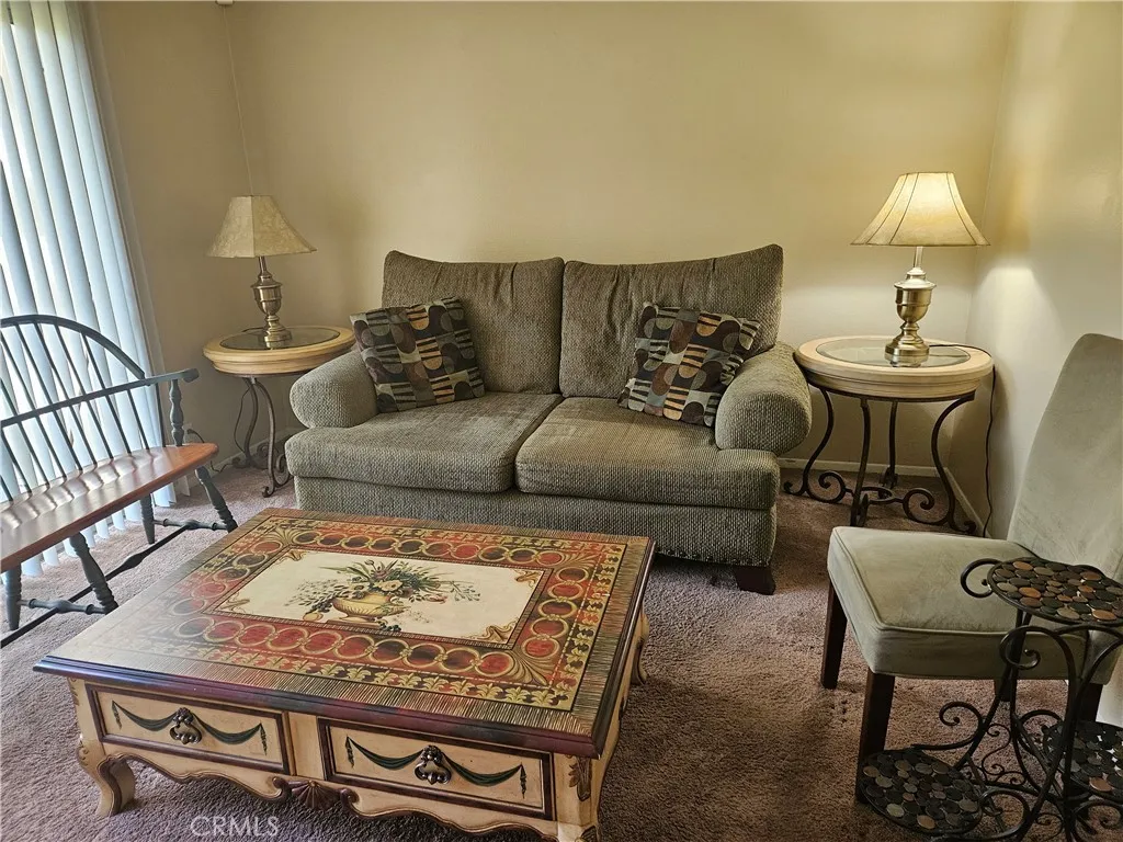 2410 N Towne Avenue 37, Pomona, California 91767 home-pic-4