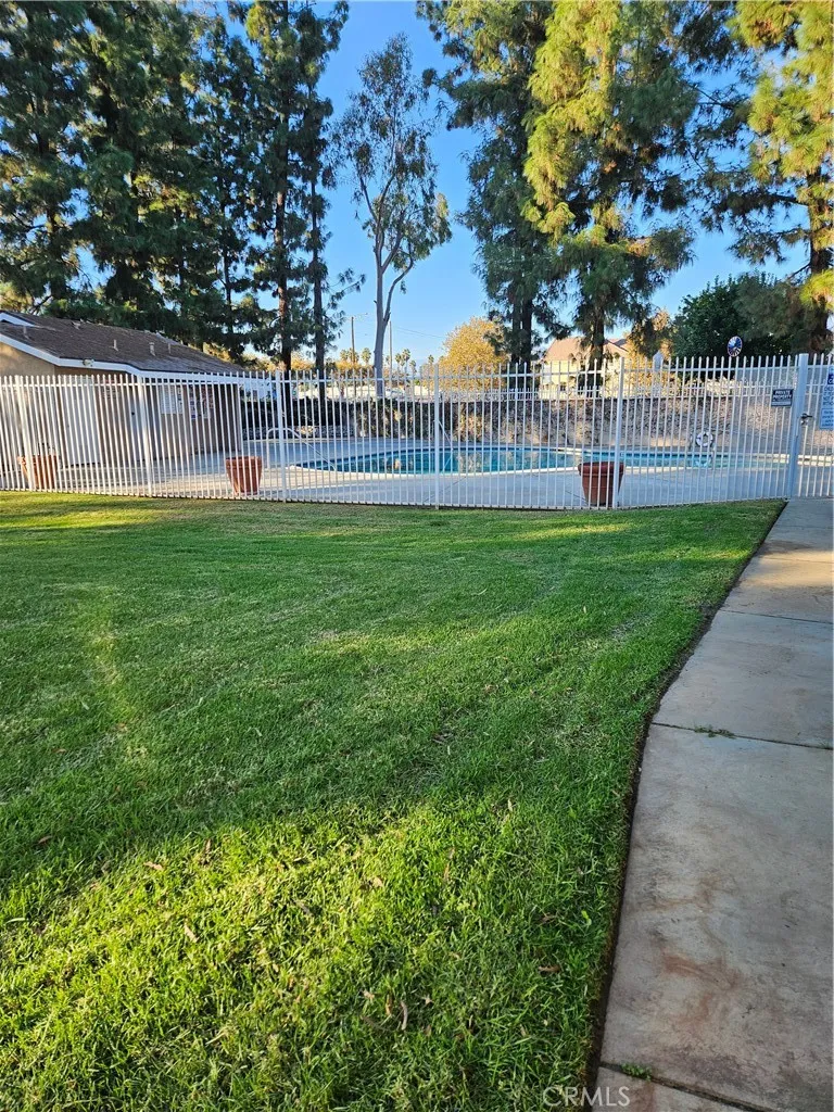 2410 N Towne Avenue 37, Pomona, California 91767 home-pic-1