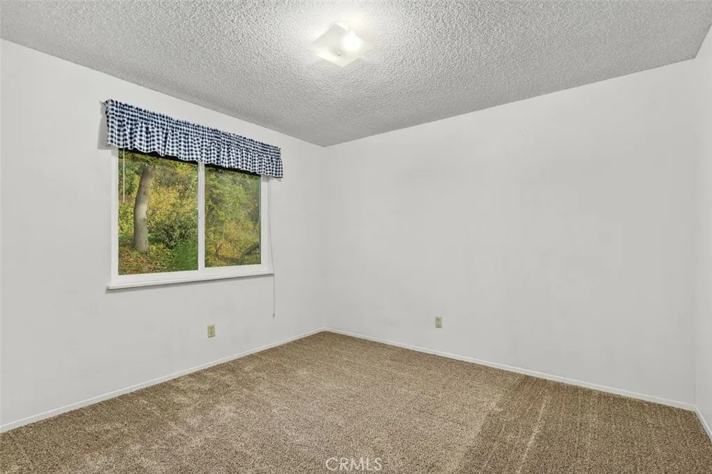 39566 Clearwater Drive, Oak Glen, California 92399 home-pic-24