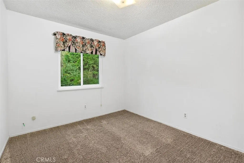 39566 Clearwater Drive, Oak Glen, California 92399 home-pic-21