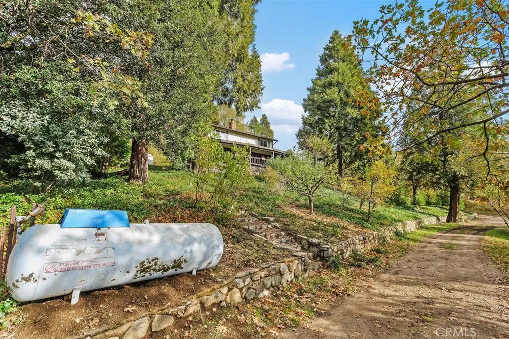 39566 Clearwater Drive, Oak Glen, California 92399 home-pic-34
