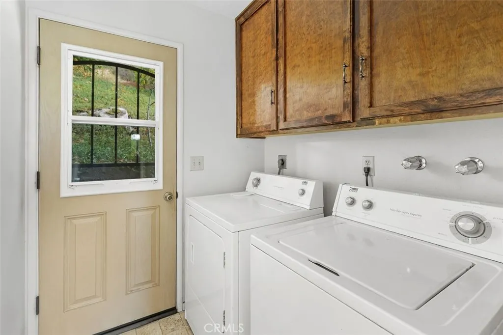 39566 Clearwater Drive, Oak Glen, California 92399 home-pic-20