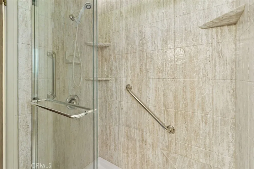 39566 Clearwater Drive, Oak Glen, California 92399 home-pic-23