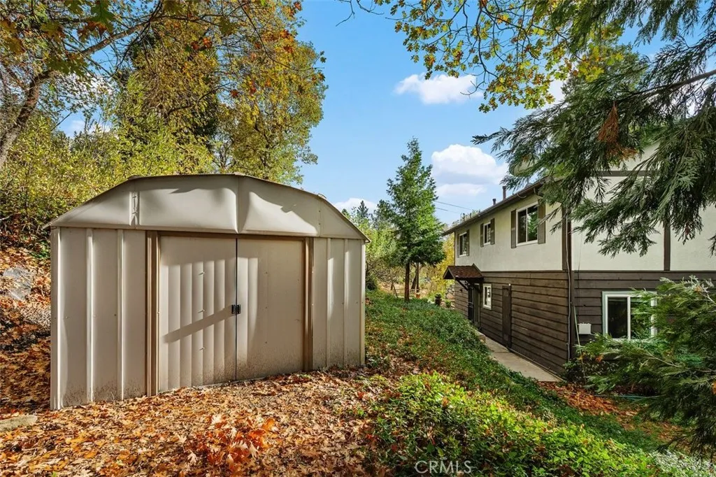 39566 Clearwater Drive, Oak Glen, California 92399 home-pic-33