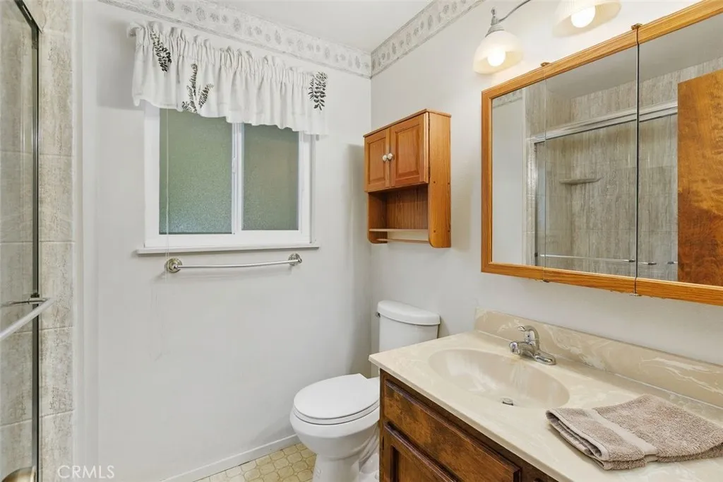 39566 Clearwater Drive, Oak Glen, California 92399 home-pic-22