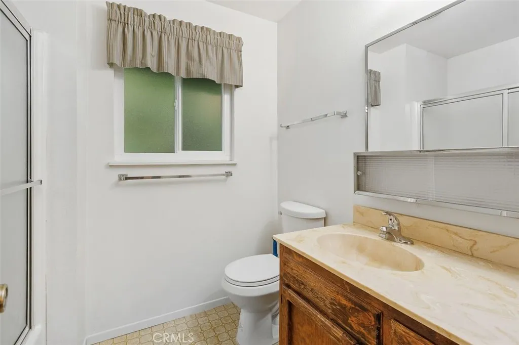39566 Clearwater Drive, Oak Glen, California 92399 home-pic-28
